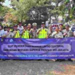 Sosialisasi Pengendara Kendaraan yang Belum Melakukan Pembayaran Pajak Kendaraan Bermotor (PKB) di Jakarta Barat