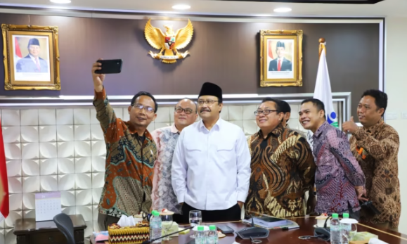Pengurus SMSI Pusat Dipimpin Ketum Firdaus Gelar Audiensi dengan Mensos Saifullah Yusuf