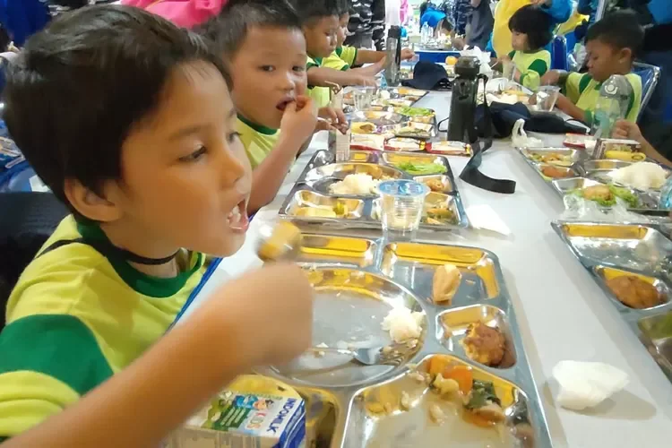 Perekonomian Masyarakat Tumbuh Berkat Program Makan Bergizi Gratis