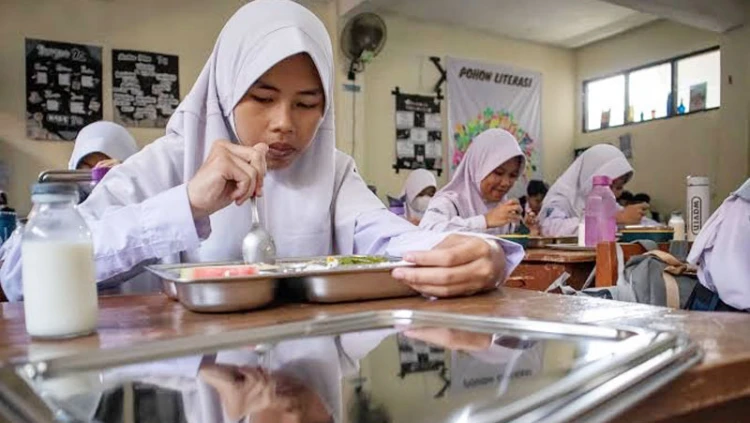 Pemerintah Adaptif Hadapi Ramadan, Program MBG Tetap Berjalan