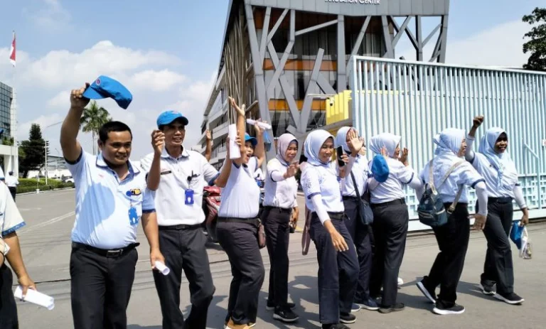Mendukung Pemerintah Lindungi Industri Padat Karya Demi Cegah PHK