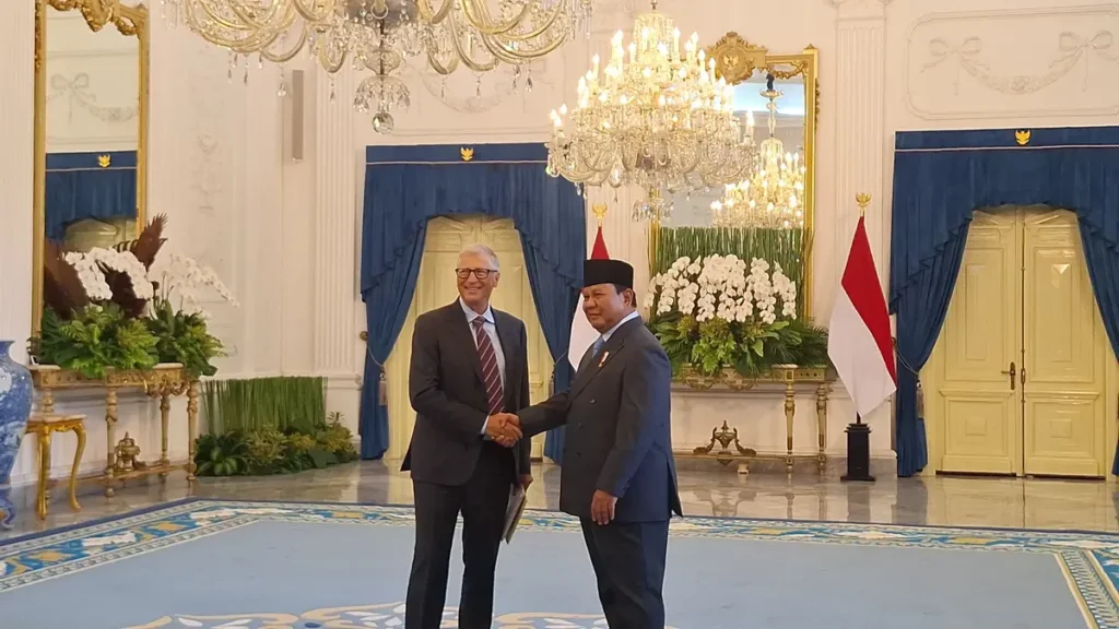 Berikan Dana Hibah USD 159 Juta Bill Gates Komitmen Dukung Program MBG