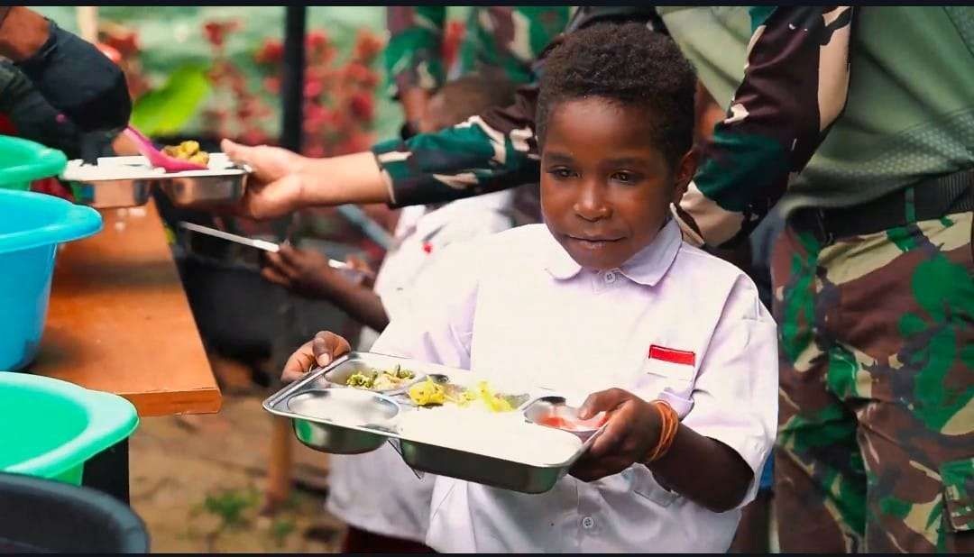 Kehadiran MBG di Papua Perbaiki Gizi Anak dan Tingkatkan Ekonomi Lokal