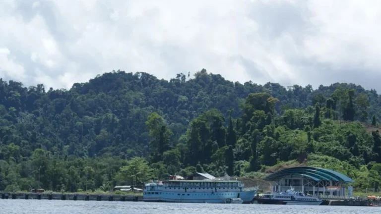 Pemerintah Tegaskan Komitmen Jaga Ekologi dan Investasi Berkelanjutan di Raja Ampat