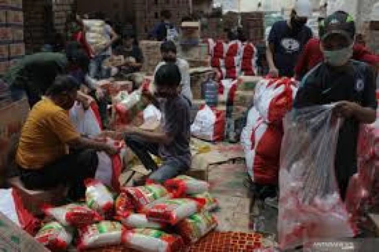 Distribusi Bansos Perkuat Ekonomi dan Daya Beli Masyarakat