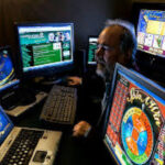 Mewaspadai Bahaya Judi Daring di Balik Layar Gawai Anak