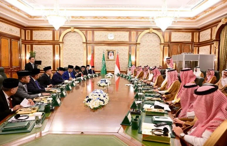 Kunker ke Saudi, Presiden Prabowo Dorong Peningkatan Layanan Haji Indonesia