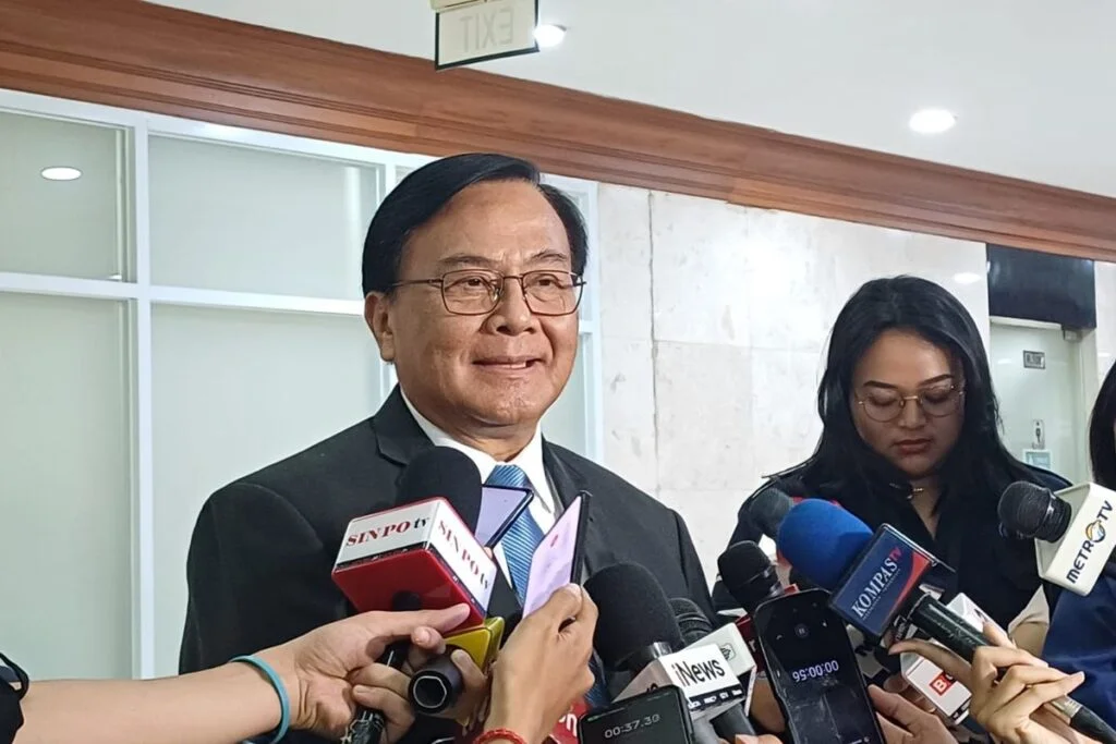 Mendukung Langkah Tegas Pemerintah Kejar Buron e-KTP Paulus Tannos hingga OTT Wamenaker