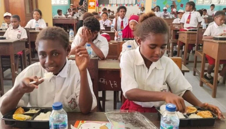 MBG Papua Dipercepat, Pemerintah Fokus Perbaiki Gizi Anak Sekolah