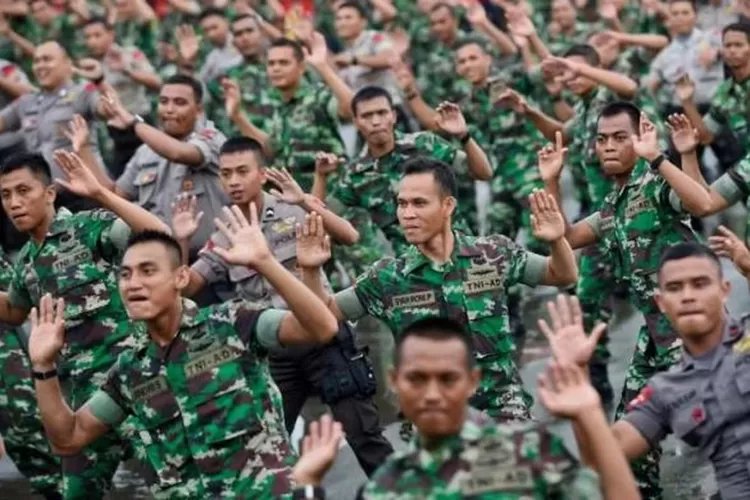 Masyarakat dan TNI-Polri Bersatu Lawan Provokasi yang Ancam Demokrasi