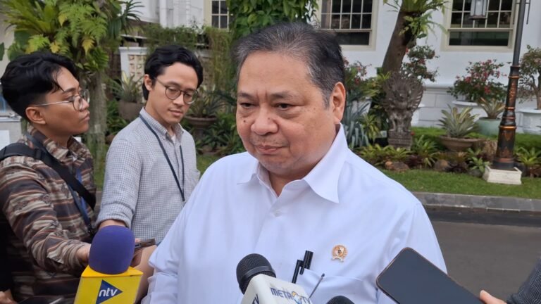 Pemerintah Tegaskan Aspirasi 17+8 Diimplementasikan Lewat Stimulus Ekonomi dan Cegah PHK