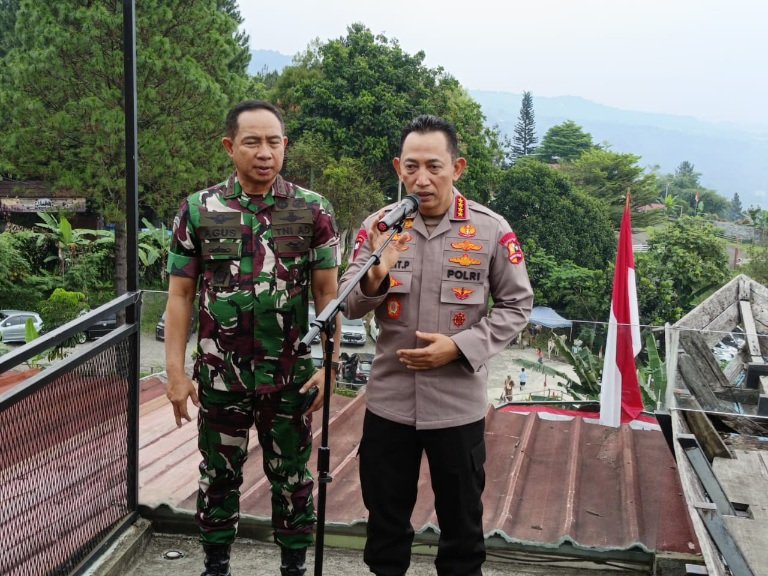 Sinergitas TNI Polri Hadang Upaya Perusuh dalam Aksi Anarkis