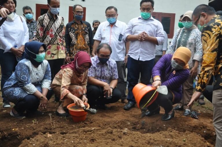 Pemerintah Jawab Aspirasi 17+8 dengan Jaring Pengaman Sosial untuk Buruh dan Cegah PHK