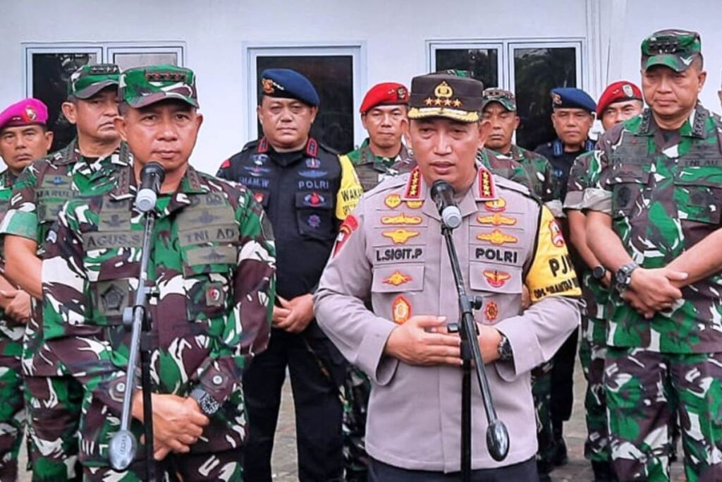 Sinergitas TNI Polri Redam Aksi Rusuh dan Pulihkan Keamanan