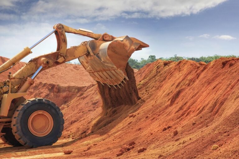 Larangan Ekspor Bahan Mentah Berhasil, Investasi Hilirisasi Meroket Rp 431,4 Triliun