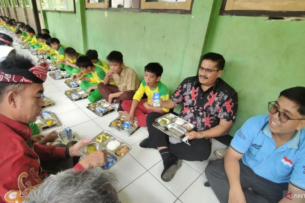 Program MBG Libatkan Peran Masyarakat Wujudkan Target Nasional 82,9 Juta Pada Akhir 2025
