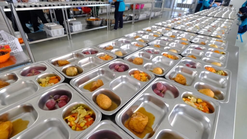 Dapur MBG Beroperasi di 38 Provinsi, Sediakan Makan Sehat untuk Puluhan Juta Anak