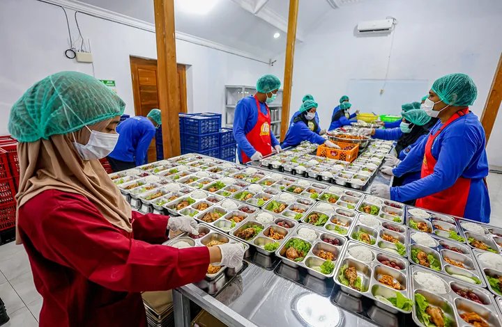 Pemerintah Terus Gencarkan Program MBG Serap Ribuan Tenaga Kerja