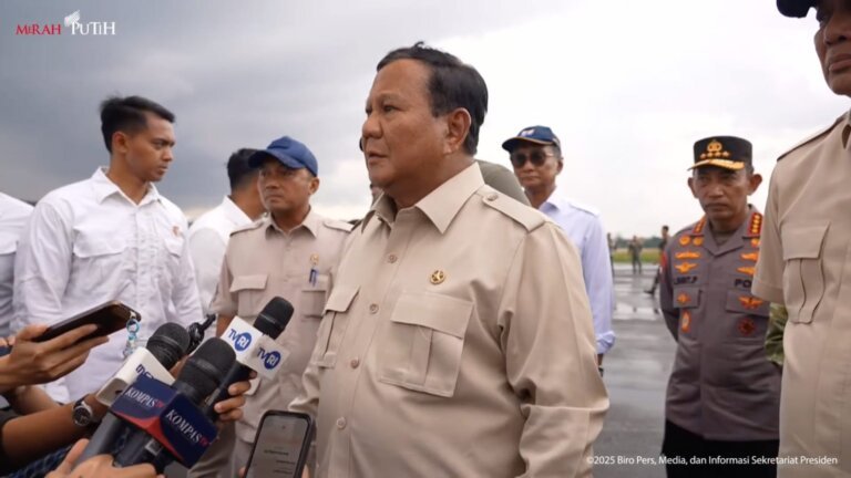 Presiden Prabowo Tegaskan Pemerintah Siap Bangun Hunian Sementara untuk Korban Banjir Sumatera dalam Sebulan