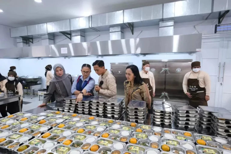 Pemerintah Percepat Pemulihan Ekonomi Pascabanjir, Dorong 2,3 Juta UMKM Kembali Bergerak di Sumatera