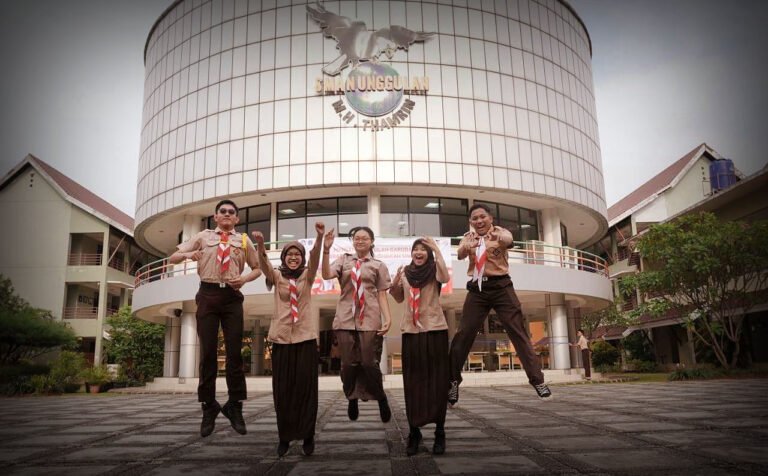 Sekolah Garuda: Program Strategis untuk Melahirkan Generasi Unggul & Siap Bersaing Global