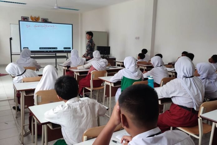 Sekolah Rakyat dalam Dinamika Akselerasi Sistem Pendidikan Bermutu
