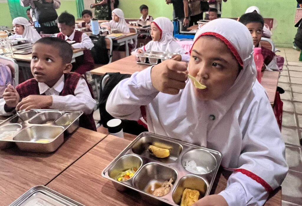 MBG di Mata Masyarakat: Dirasakan Manfaatnya, Dikawal Pelaksanaannya