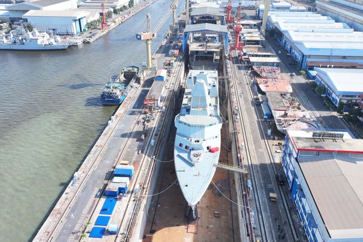 Prabowo Dorong Kebangkitan Industri Kapal Nasional untuk Kuasai Logistik Laut Domestik