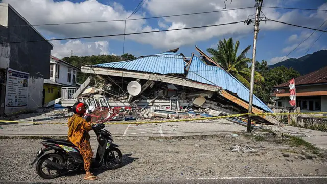 Pemerintah Perkuat Satgas Terpadu Percepat Penanganan Gempa NTT
